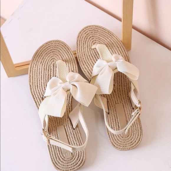 Flat Sandals - Picture 4 of 4